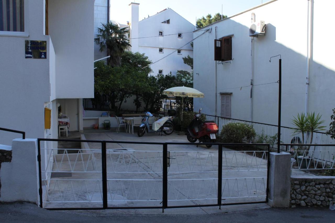 Rooms With A Parking Space Makarska - 6778 Exterior photo